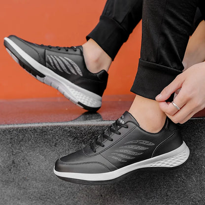 Lace-Up Men’s Sneakers black with model